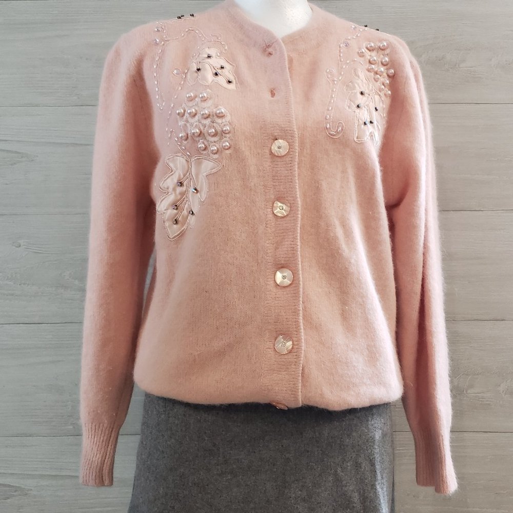Perfect Vintage Carducci Embellished Lambswool/Angora Pink Sweater (M)